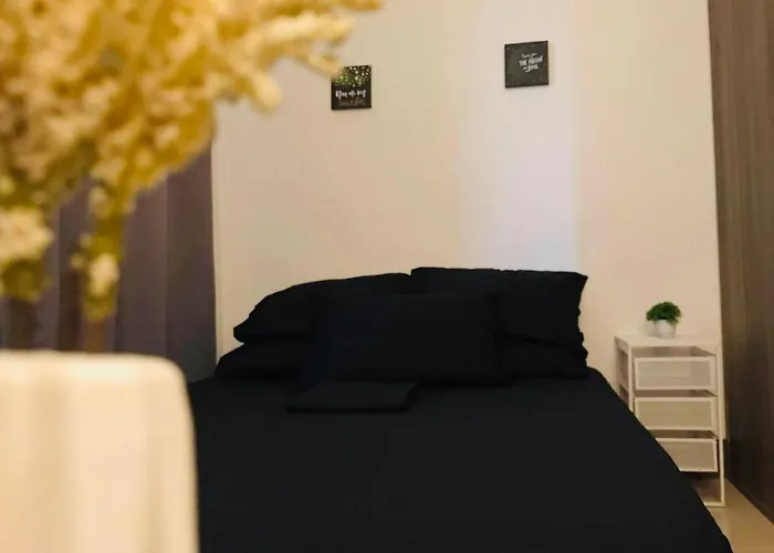 Apartment Cozy Bedroom Fame Greenfield Edsa Mrt Shaw *