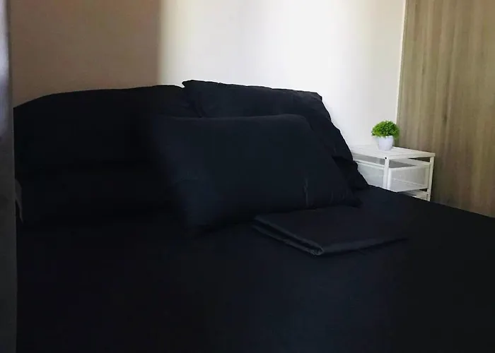 Cozy Bedroom Fame Greenfield Edsa Mrt Shaw Apartment Manila