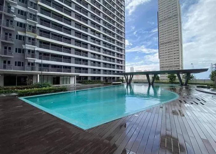 Cozy Bedroom Fame Greenfield Edsa Mrt Shaw